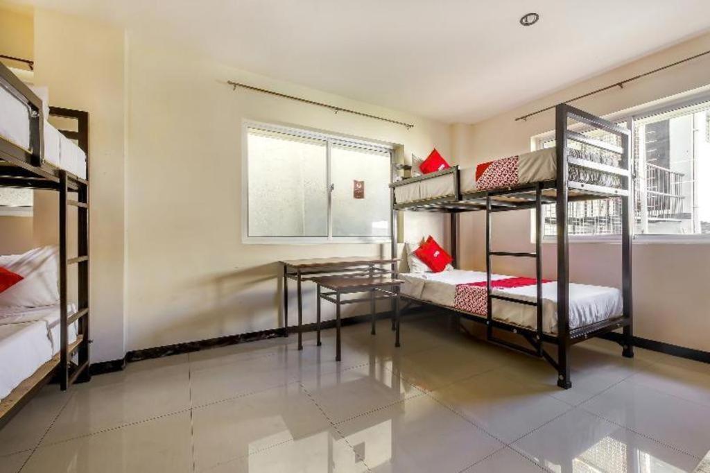 Oyo 842 City Smiles Apartelle San Juan  Exterior photo